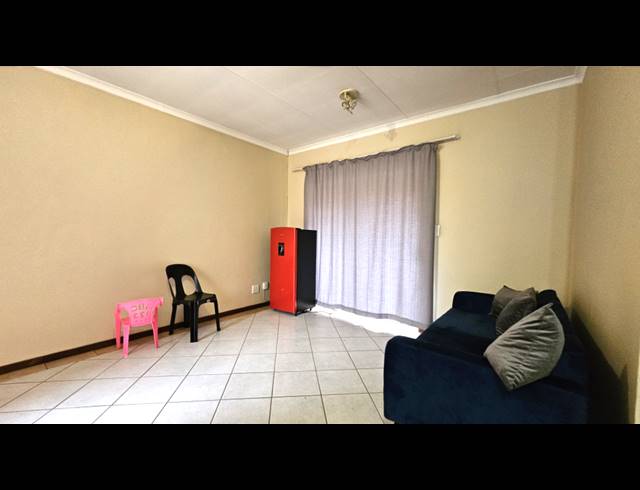 2 BEDROOM APARTMENT FOR SALE IN MOOIKLOOF RIDGE